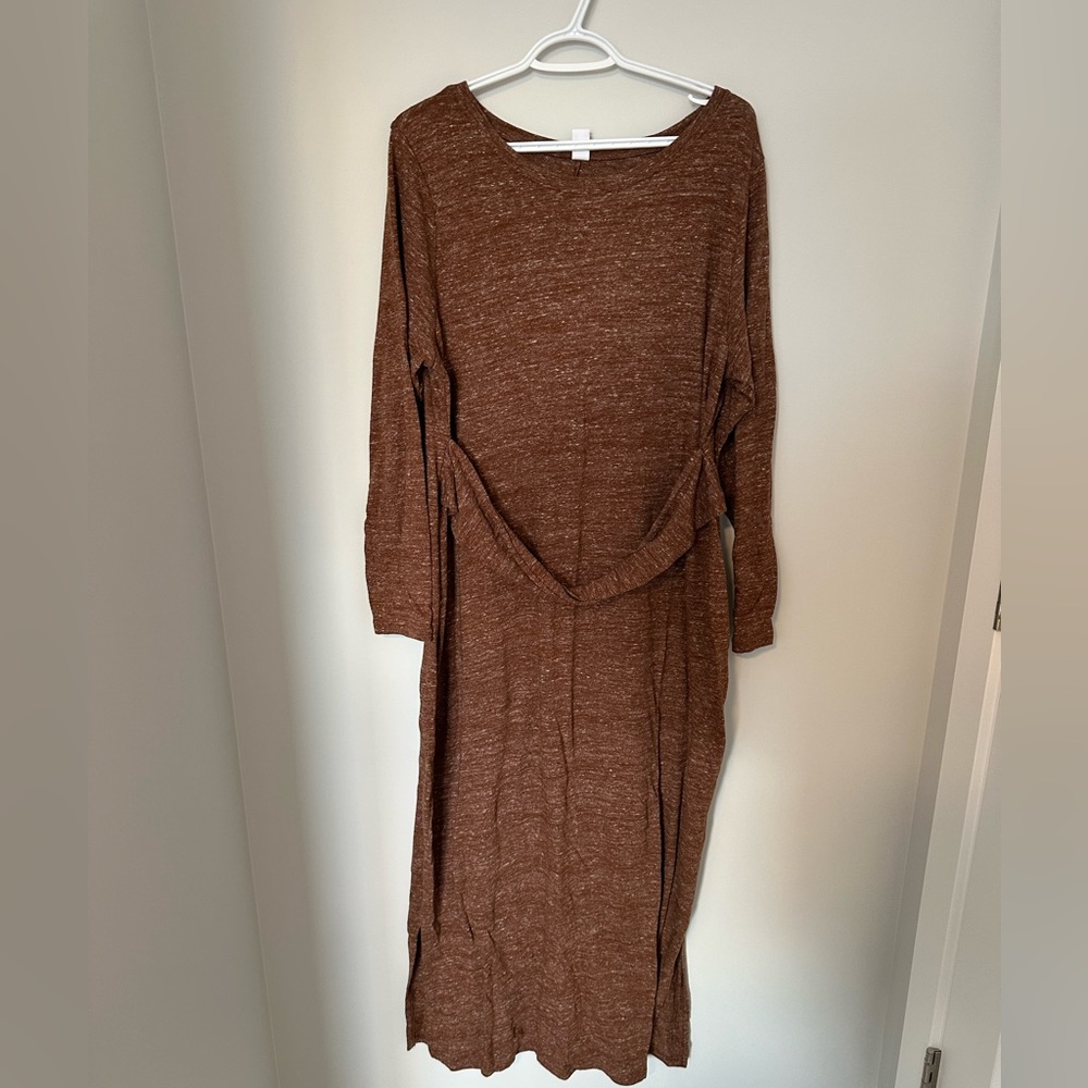 Maternity long sleeve maxi dress